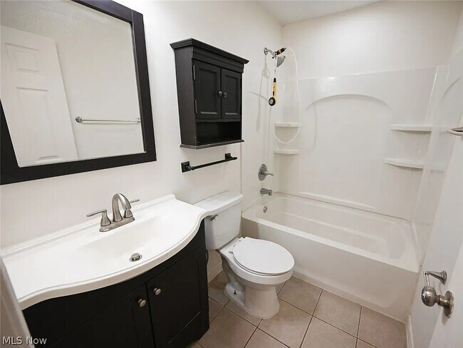 Foto del edificio - 5498 Broad Blvd