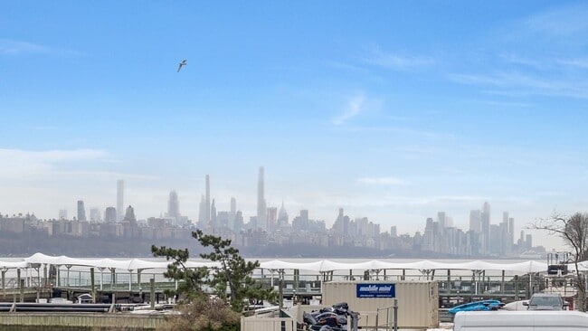 Building Photo - 1055 River Rd