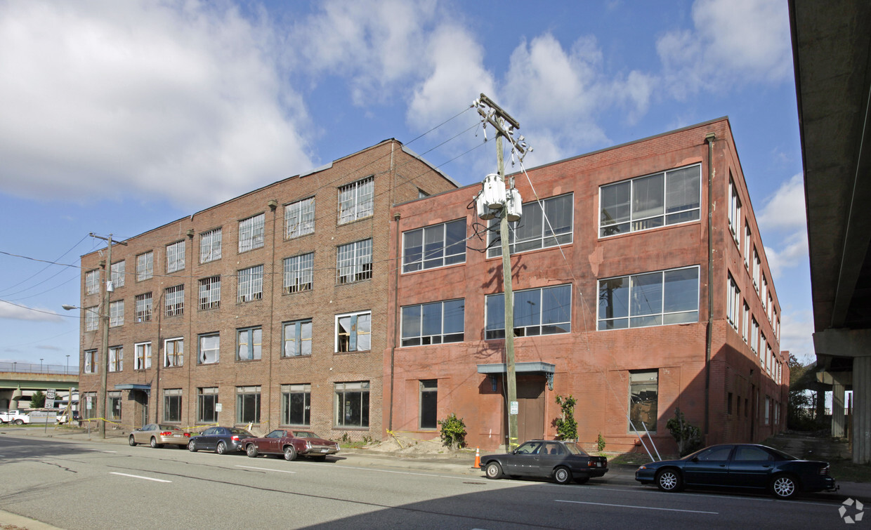 Building Photo - Noland Green Apartments