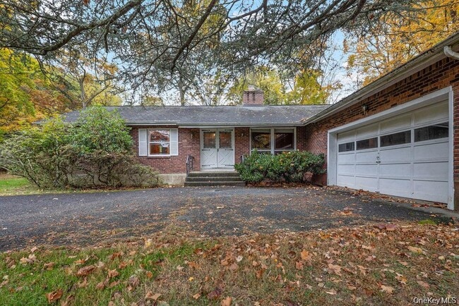 Building Photo - 5 Steinway Ct