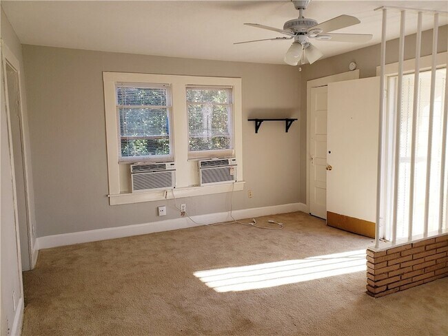 Foto del edificio - 402 N Augusta St