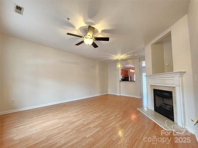 Foto del edificio - 8223 Chaceview Ct