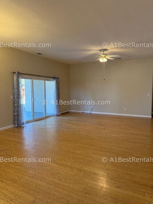 Building Photo - 1216 McGuire Dr