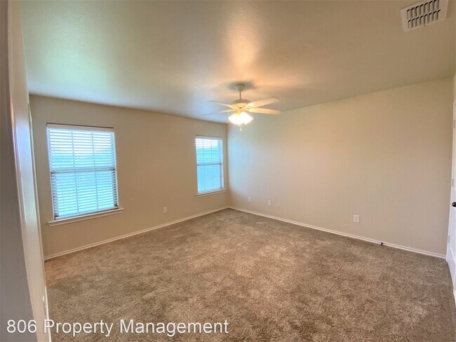Foto del edificio - 3 br, 2 bath House - 5719 110th St