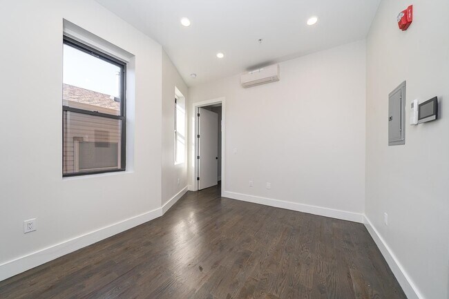 Building Photo - 63-65 Irving St-