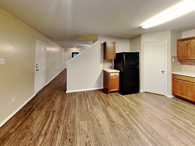 Building Photo - 3510 Avalon Castle Dr