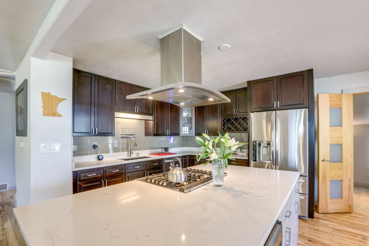 Primary Photo - Charming 2Bed 2bath House in Denver