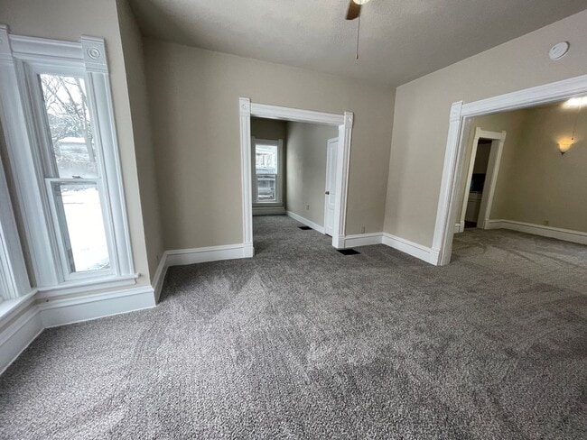 Foto del edificio - Beautiful 4 Bedroom 1 Bath House for Rent