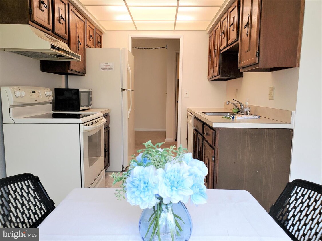 Foto principal - 15310 Beaverbrook Ct