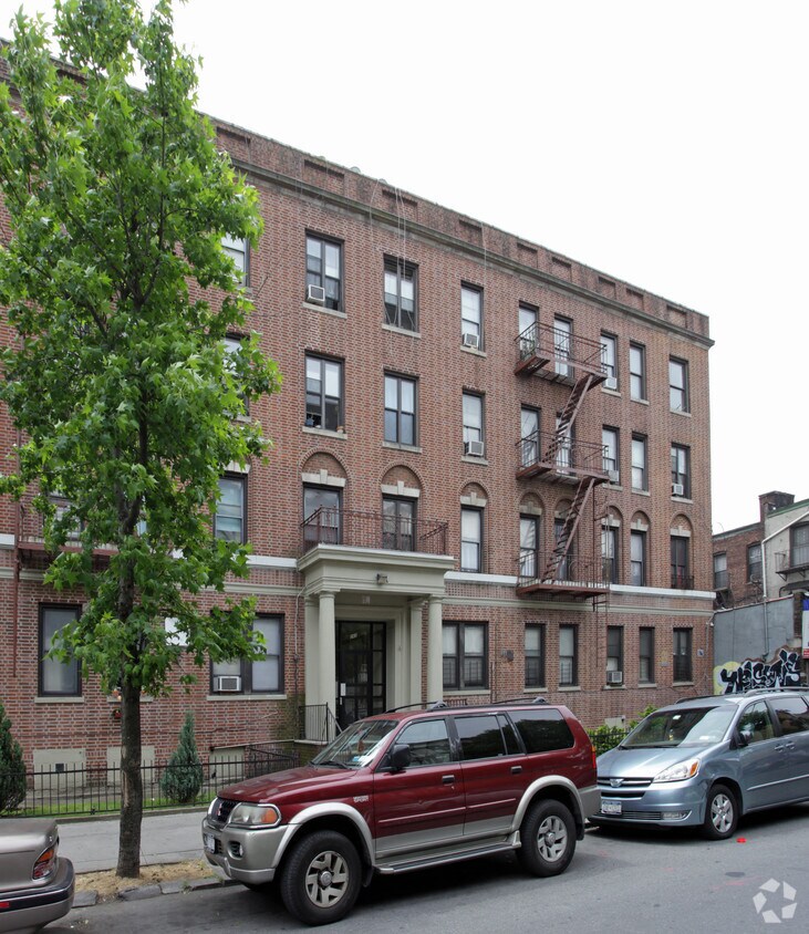 Foto principal - 260 Parkside Ave