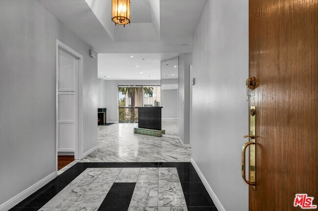 Foto del edificio - 125 N Gale Dr