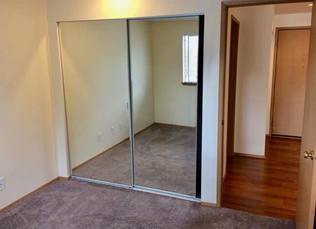 Foto del edificio - 1151 N 94th St