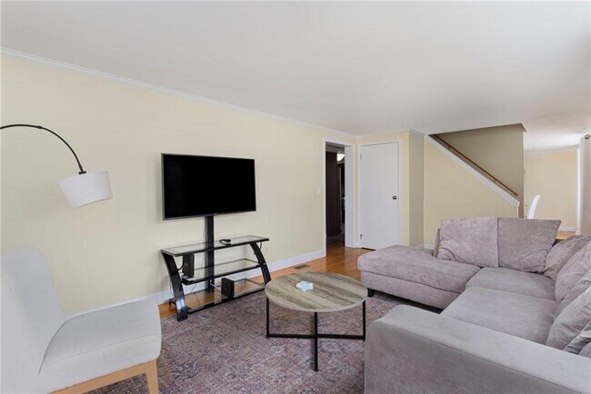 Foto del edificio - 4 Maloney Ln