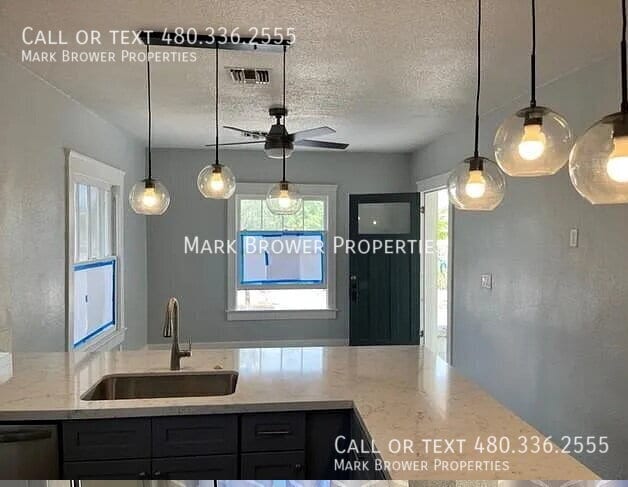 Foto del edificio - 1331 W Monroe St