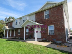 Building Photo - 5791-5797 N Orange Ln