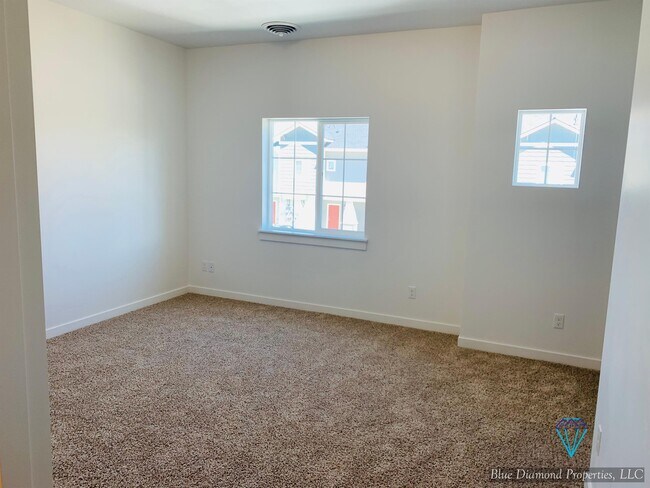 Building Photo - 11213 W Gabrielle Dr
