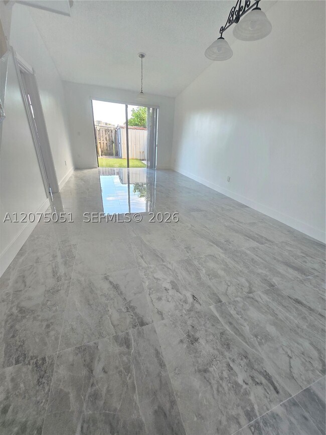 Foto del edificio - 6746 NW 188th Terrace
