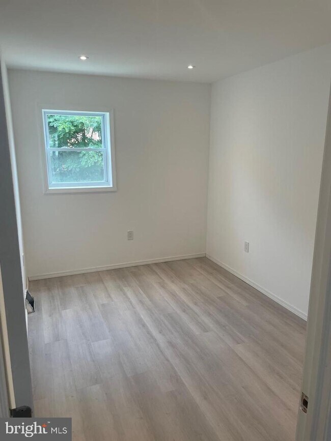 Foto del edificio - 4023 Lyman Dr