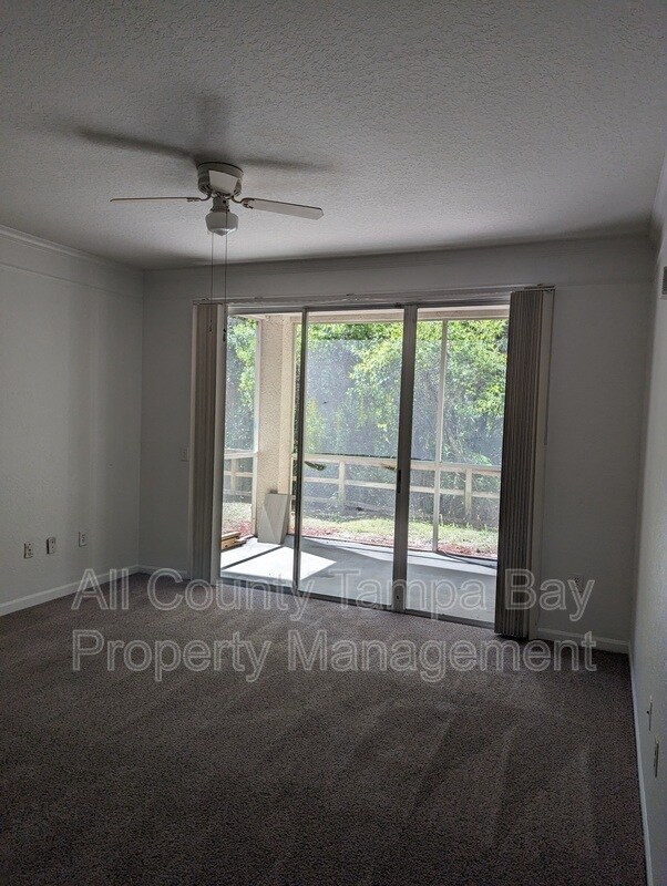 Foto del edificio - 17112 Carrington Park Dr