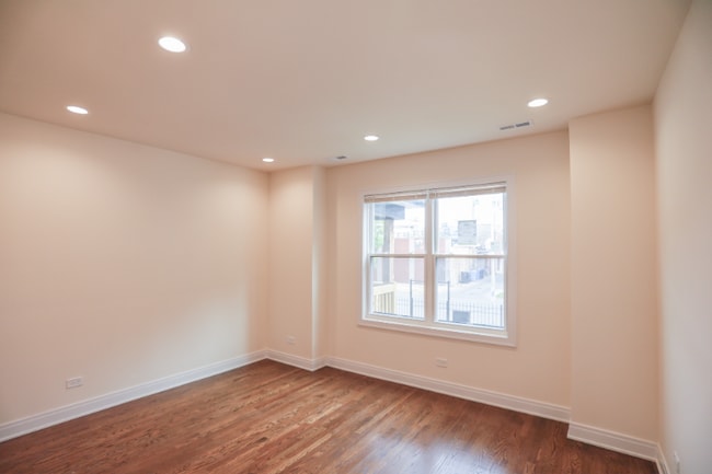 Foto del edificio - 2342 N Lawndale Ave