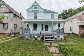 Building Photo - 1226 W Erie Ave