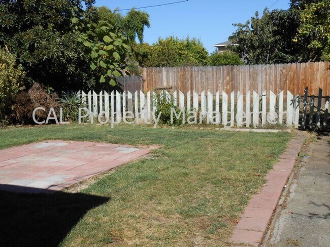 Foto del edificio - HAM-1214 -1216 CLAREMONT ST.