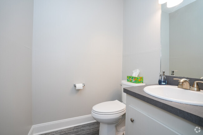 2BR, 1.5BR - 900SF - Second Bathroom - Windsor Village Apartments