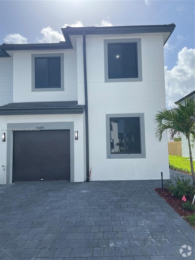 Building Photo - 34491 SW 191st Ct