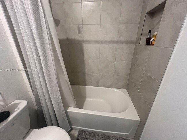 Foto del edificio - 425 NE 5th Pl