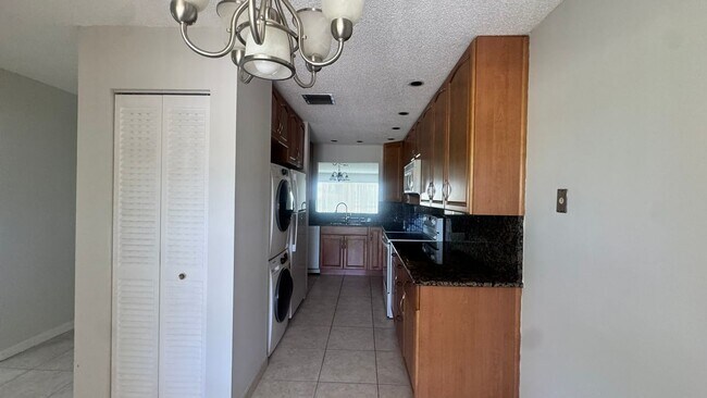 Building Photo - 5908 Via Delray Blvd