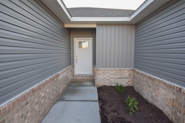 Foto del edificio - Nice  3 bedroom 2 bath home located right ...