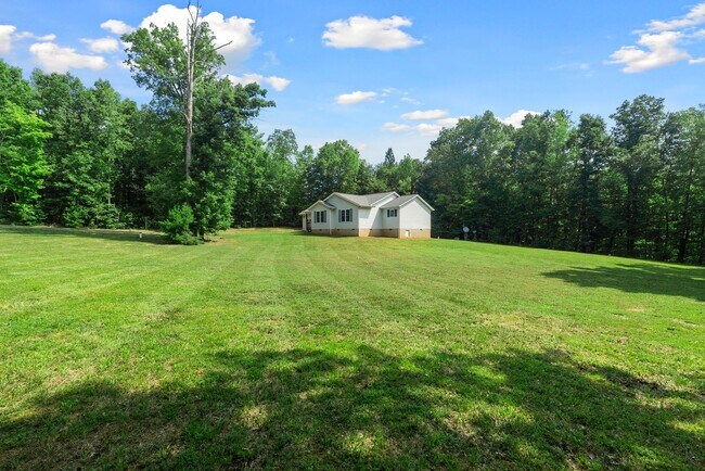 Building Photo - Private 3-Bedroom Home with Large Yard and...