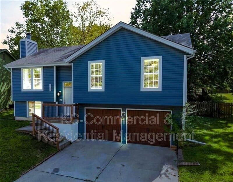 Primary Photo - 8415 NE 110th Terrace