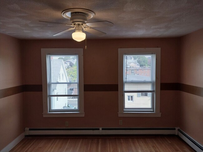 Foto del edificio - 7 Hillside Ave