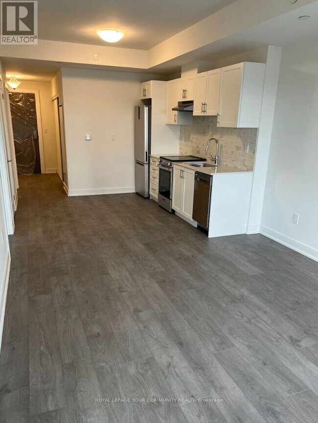 Photo du bâtiment - 705 Davis Dr