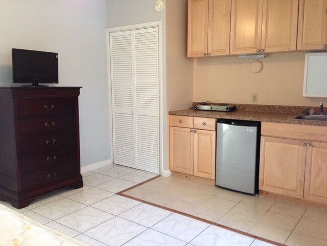 Photo - Charming Waikiki Studio Minutes from the Beach – Prime Ala Wai Location Apartment