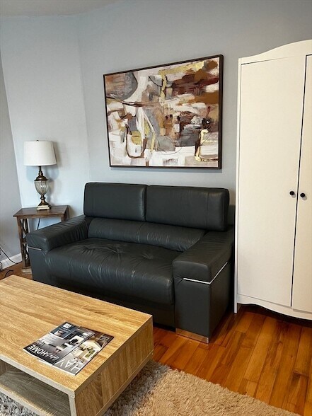 Foto del edificio - 102A Moreland St