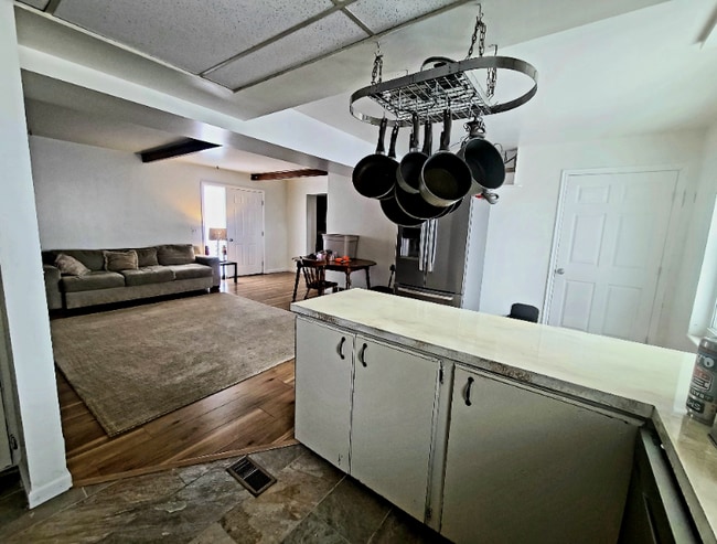 Photo - 333 E 300 N Apartment