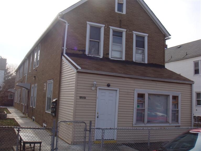 Primary Photo - 1207 W 149th St
