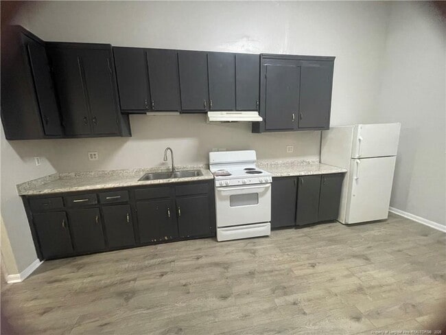 Building Photo - 401 S Clinton Ave