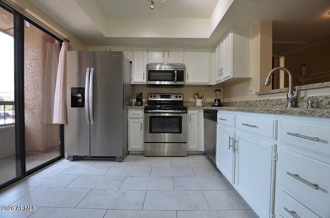 Foto del edificio - 9550 N 94th Pl