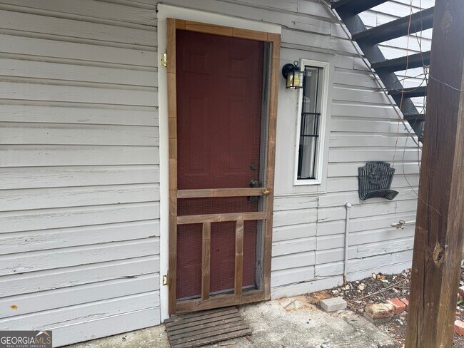 Foto del edificio - 836 E Henry St