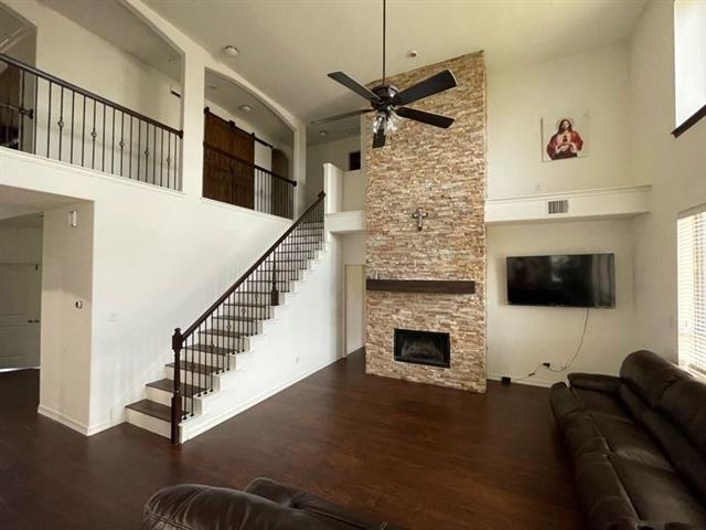 Foto del edificio - 14924 Lone Spring Dr
