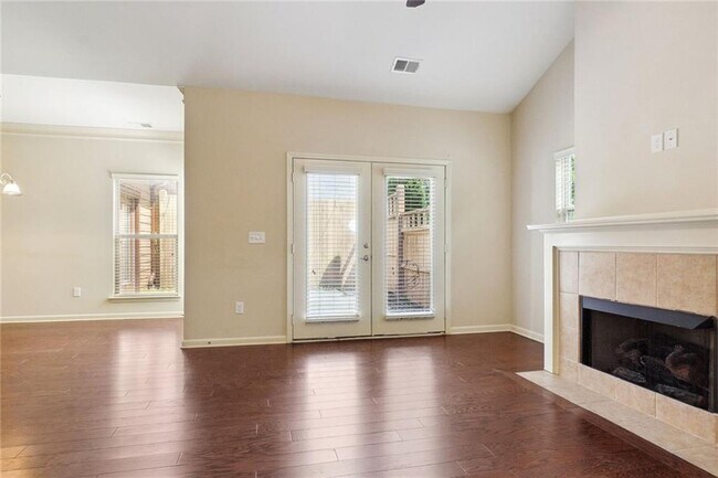 Foto del edificio - 295 Gold Cove Ln