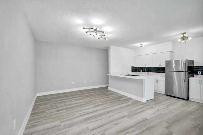 Foto del edificio - 9270 E Bay Harbor Dr