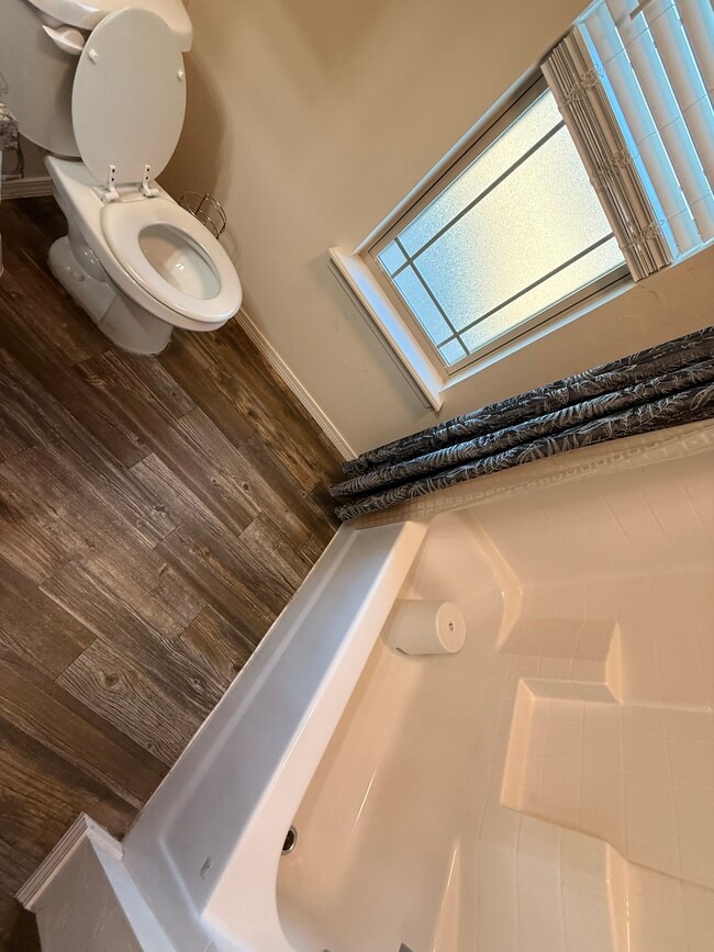 Building Photo - 3708 Farm Cir