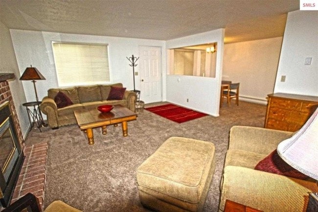 Foto del edificio - 675 Schweitzer Mountain Rd