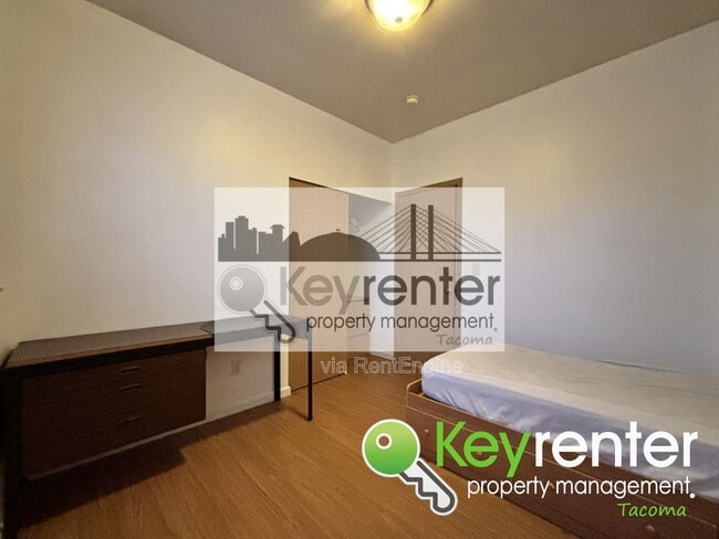 Building Photo - 7630 S Yakima Ave