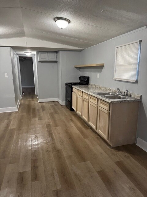 Foto del edificio - 685 Old Branch Dr NW