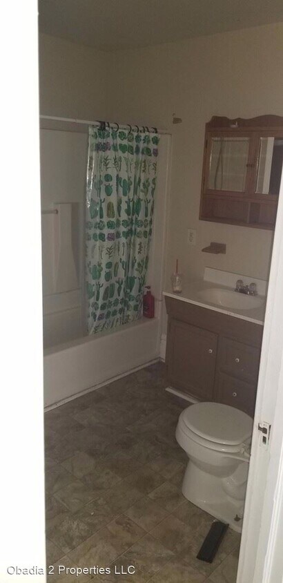Foto del edificio - 3 br, 2 bath House - 97 Oakwood Ave